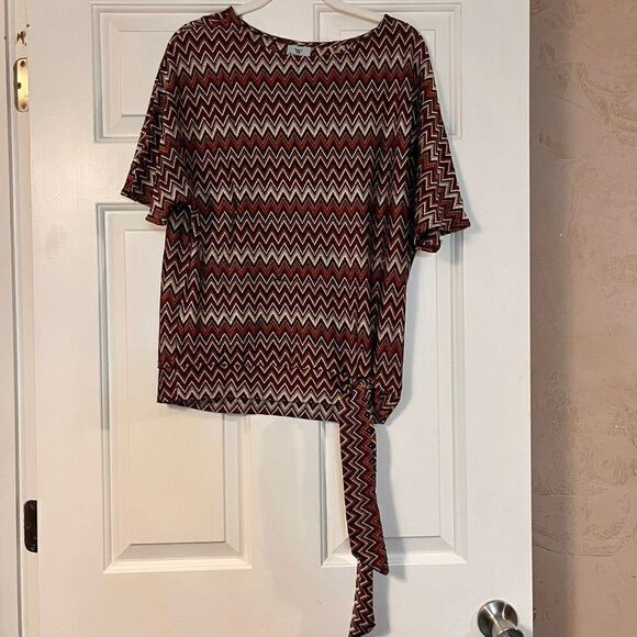 Worthington Petite Medium Chevron Tie Bottom Blouse - Picture 2 of 12